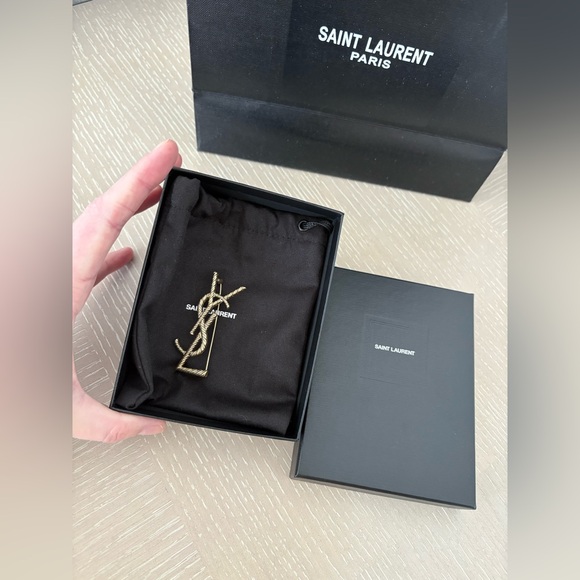 Saint Laurent Cassandre Brooch in Metal Gold Tone Wrapped Cord Texture YSL Logo - Picture 3 of 16